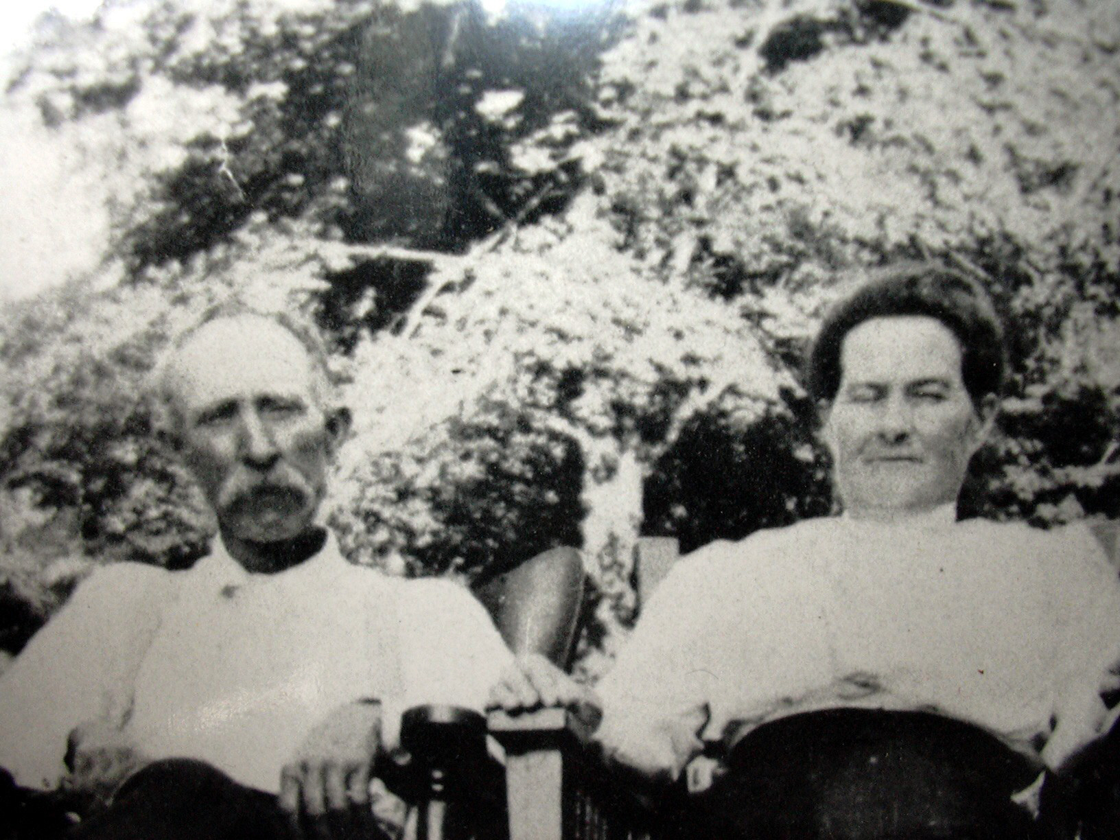 John Hunt Morgan and Sarah Jane (Dreibelbis) Morgan
